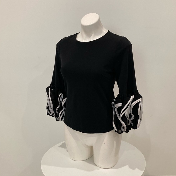 NWOT GRACIA black blouse white tired ruffle 3/4 sleeves S - Picture 3 of 11